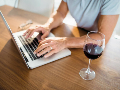 Быстрая самостоятельная помощь ноутбуку залитому вином