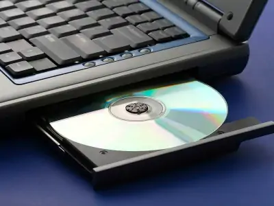 Причины почему ноутбук не видит диск HDD/SSD